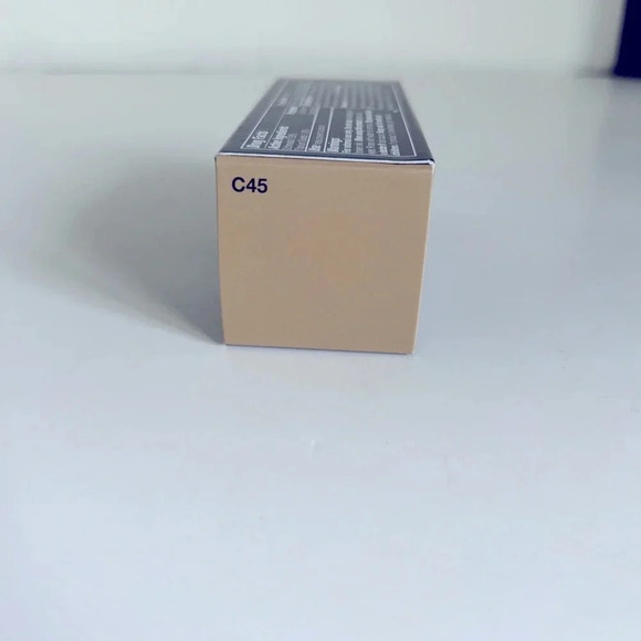 MAC Cosmetics Studio Fix Fluid Foundation SPF 15 - Matte C45 - Picture 4 of 8